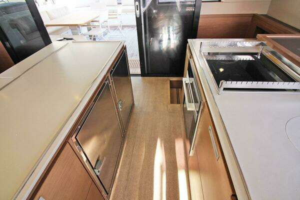 Lagoon 620 Yacht For Sale