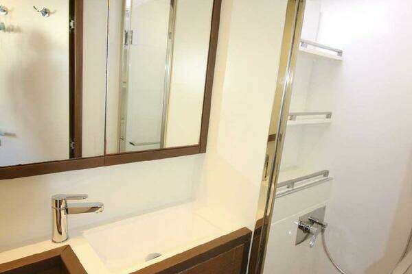 Lagoon 620 Yacht For Sale