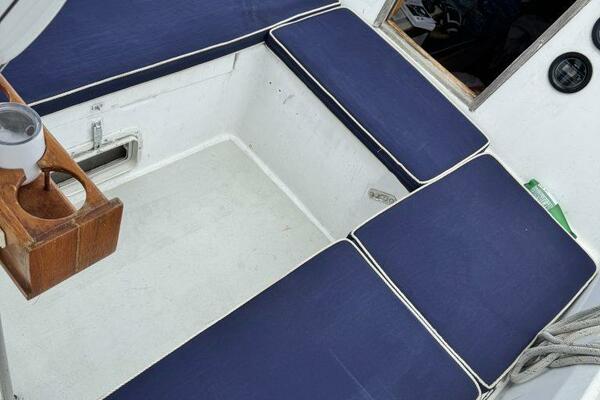 37ft C amp C Yacht For Sale