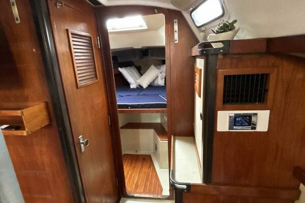 37ft C amp C Yacht For Sale