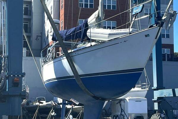 37ft C amp C Yacht For Sale