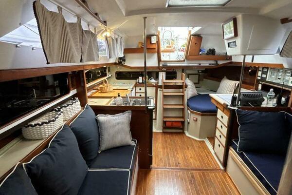 37ft C amp C Yacht For Sale