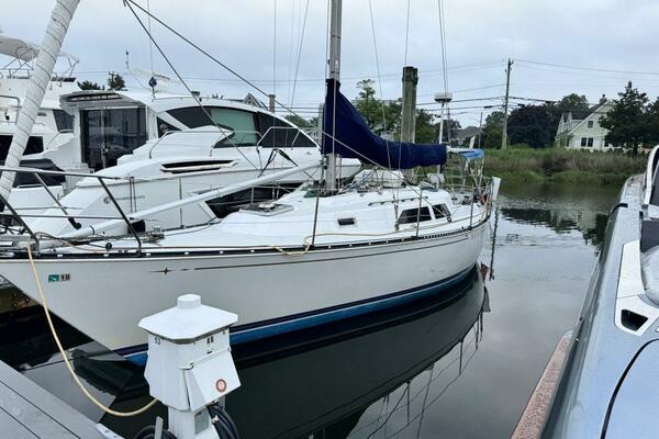 37ft C amp C Yacht For Sale