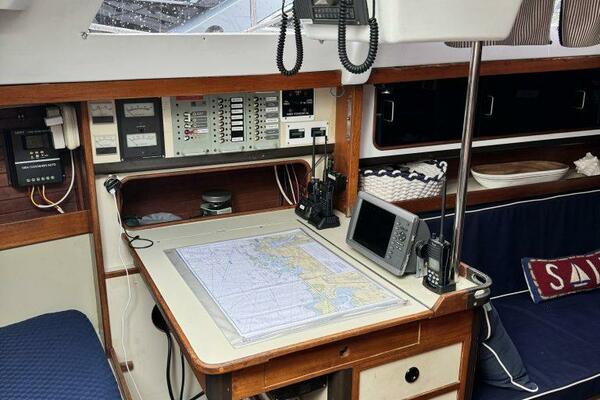 37ft C amp C Yacht For Sale