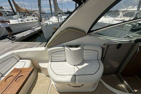 Photo of the 2006 Sea Ray 290 Sundancer