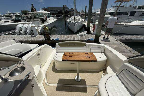 Photo of the 2006 Sea Ray 290 Sundancer
