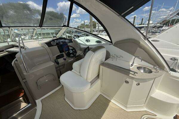 Photo of the 2006 Sea Ray 290 Sundancer