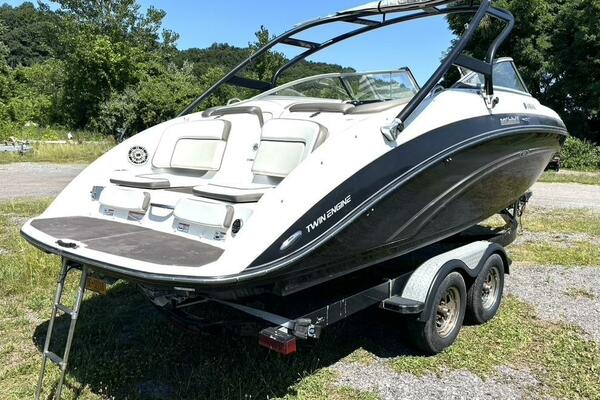 24ft Yamaha Boats Yacht For Sale