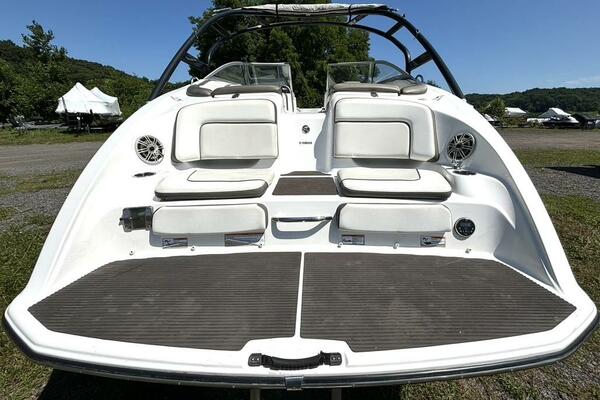 24ft Yamaha Boats Yacht For Sale