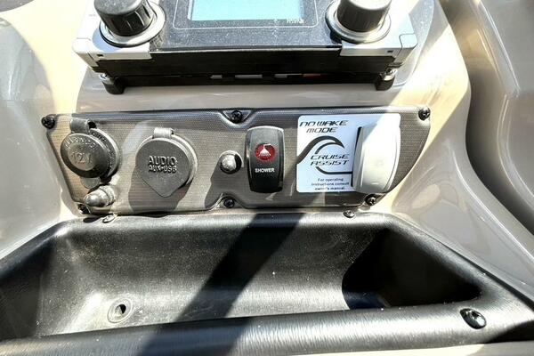 24ft Yamaha Boats Yacht For Sale