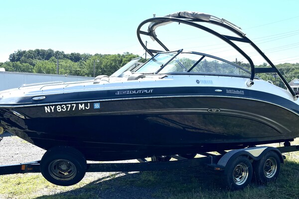 24ft Yamaha Boats Yacht For Sale