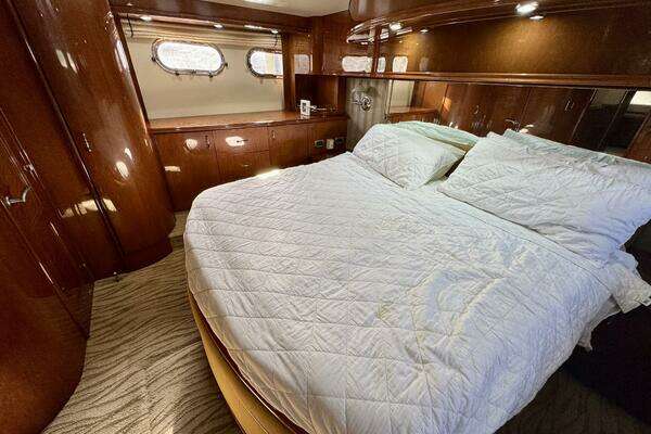 Marquis 59 Flybridge Yacht For Sale