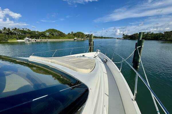 Marquis 59 Flybridge Yacht For Sale