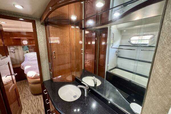 Marquis 59 Flybridge Yacht For Sale