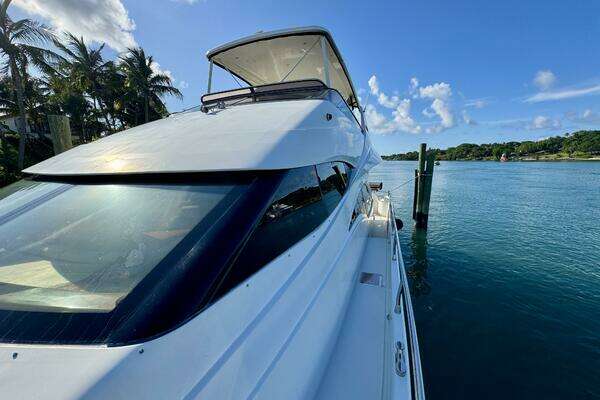 Marquis 59 Flybridge Yacht For Sale