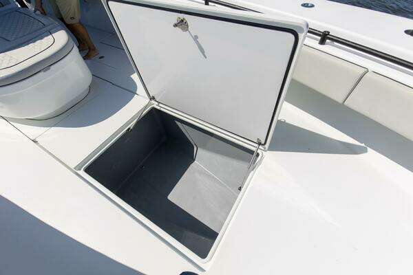 Contender 44 ST Yacht For Sale