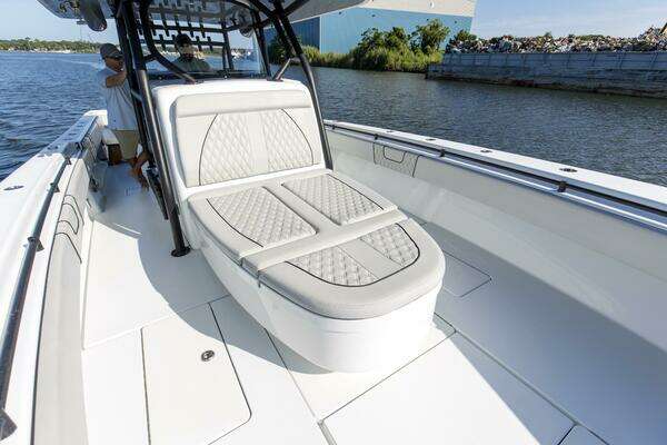 Contender 44 ST Yacht For Sale