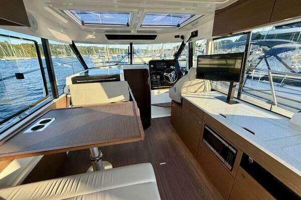 Jeanneau NC 1095 Coupe Yacht For Sale