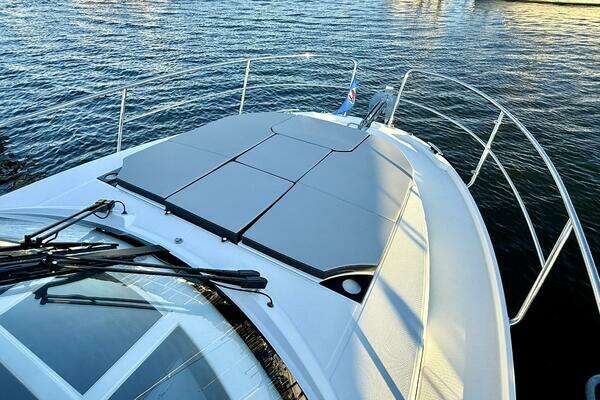 Jeanneau NC 1095 Coupe Yacht For Sale