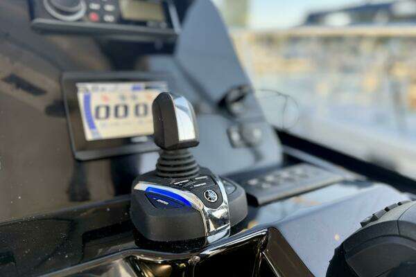 Jeanneau NC 1095 Coupe Yacht For Sale