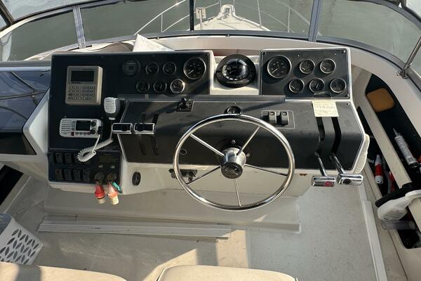 35ft Carver Yacht For Sale