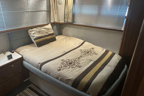 35ft Carver Yacht For Sale