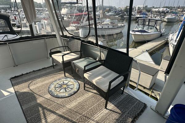 35ft Carver Yacht For Sale