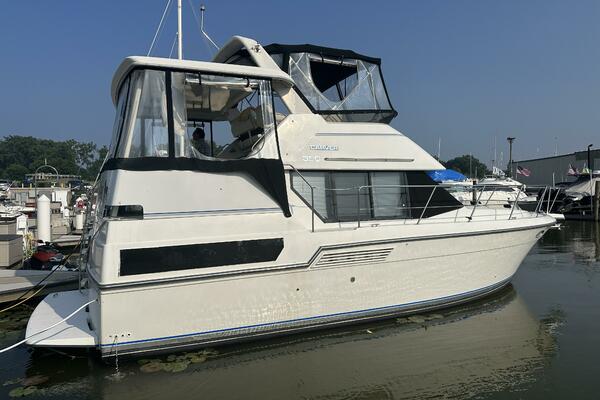 35ft Carver Yacht For Sale