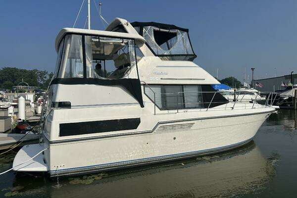 Photo of the 1993 Carver 