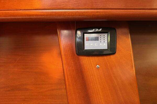Beneteau 473 Yacht For Sale