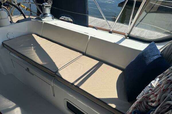 Beneteau 473 Yacht For Sale