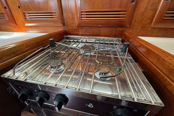 Beneteau 473 Yacht For Sale