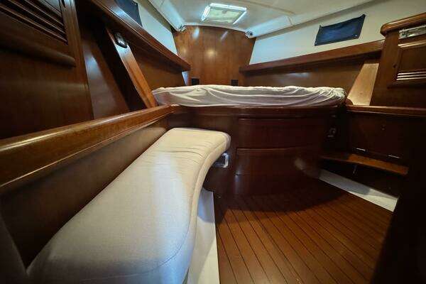 Beneteau 473 Yacht For Sale