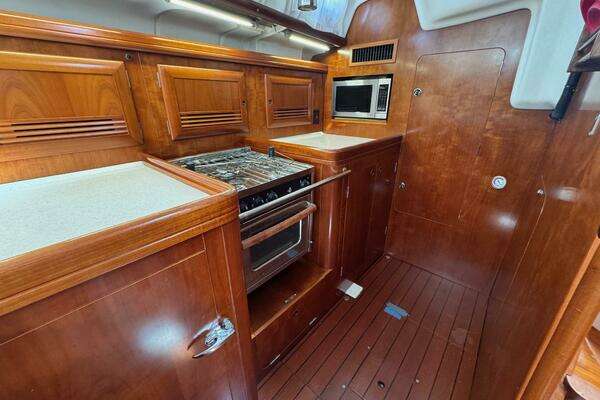 Beneteau 473 Yacht For Sale