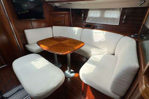 Beneteau 473 Yacht For Sale