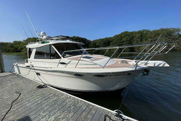 Photo of the 2017 Cutwater C-28