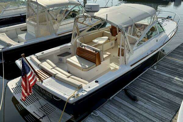 2009 Hunt Yachts 29