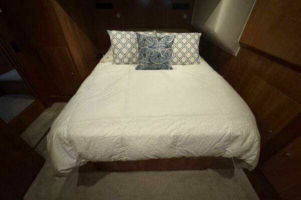 Navigator 5100 Yacht For Sale