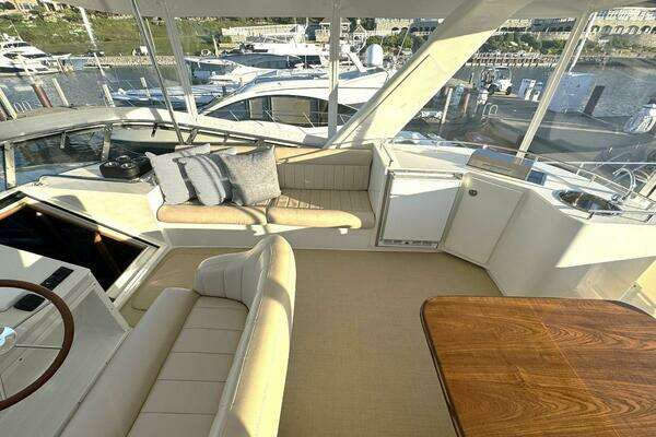 Navigator 5100 Yacht For Sale