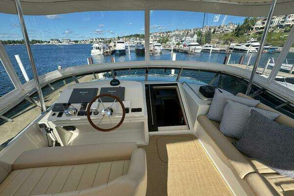 Navigator 5100 Yacht For Sale