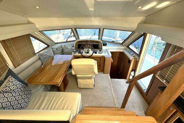 Navigator 5100 Yacht For Sale