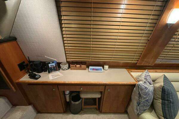Navigator 5100 Yacht For Sale