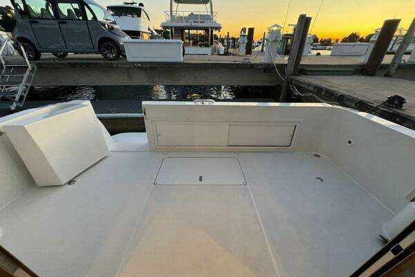 Navigator 5100 Yacht For Sale