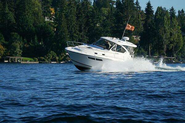 Pursuit OS 355 Offshore Yacht For Sale