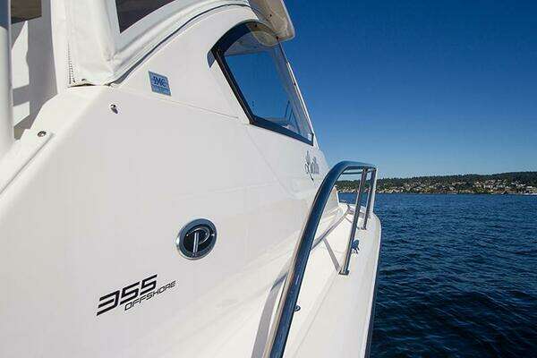 Pursuit OS 355 Offshore Yacht For Sale