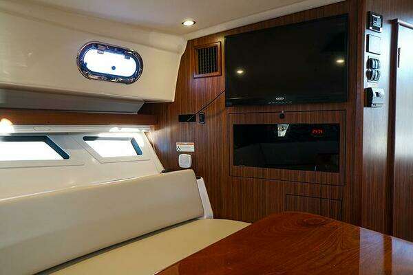 Pursuit OS 355 Offshore Yacht For Sale