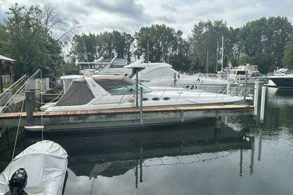 40-ft-Sea Ray-1994-400 Express-Sarnia Ontario Canada yacht for sale