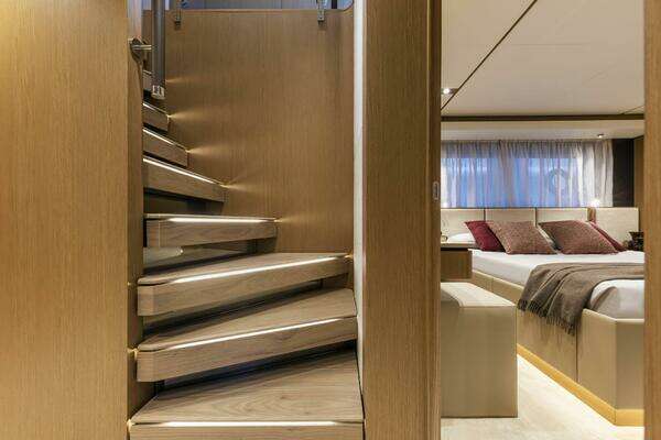 Ferretti Yachts Ferretti 1000 Yacht For Sale
