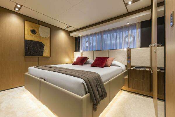 Ferretti Yachts Ferretti 1000 Yacht For Sale
