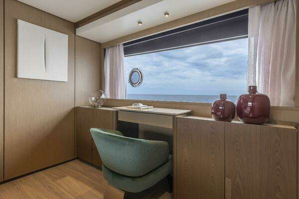 Ferretti Yachts Ferretti 1000 Yacht For Sale
